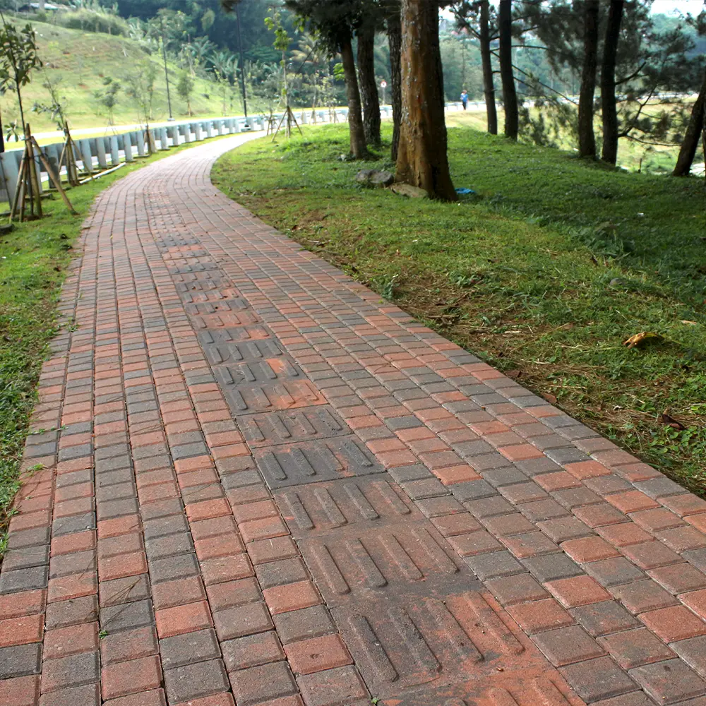 MNC Land Lido: Estetika Paving Block Eksklusif dari Conbloc