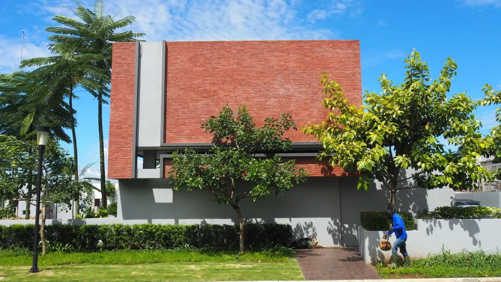 Genova Summarecon Bandung: Keindahan Dinding Bata dengan Flexitile