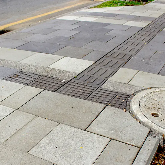 Guiding Block Dot Conbloc: Solusi Andal untuk Aksesibilitas Optimal