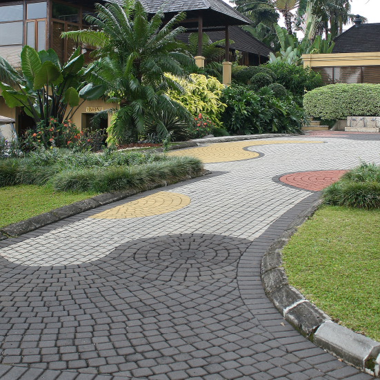 Classico: Desain Artistik Paving Block Kipas & Melingkar