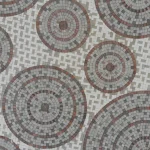 Tampak atas pola paving block lingkaran, perpaduan lingkaran besar dan kecil di Jembatan Baruyungan Pantai Indah Kapuk (PIK)