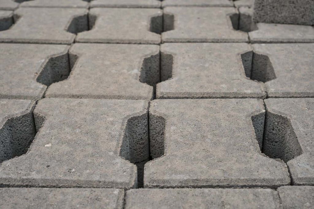 paving block berongga